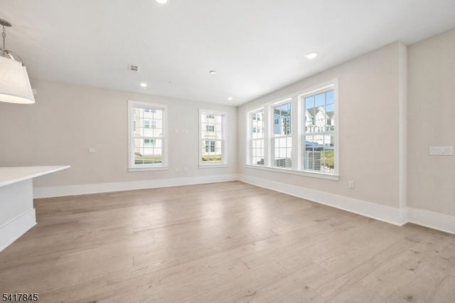 102 IRIS COURT, Warren Twp., NJ 07059