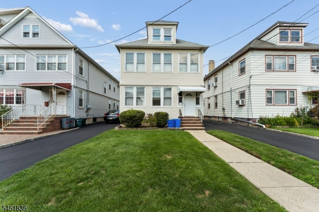 537 Maple Ave, Elizabeth City, NJ 07202 — exterior