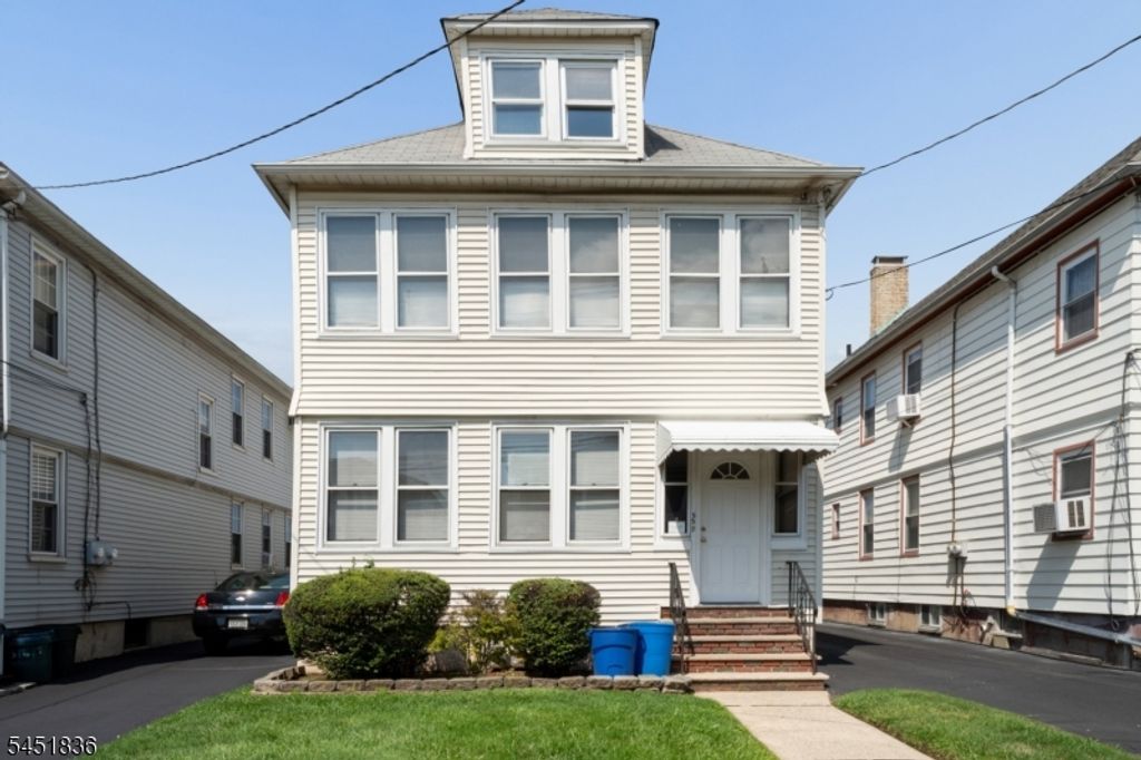 537 Maple Ave, Elizabeth City, NJ 07202 — photo 2