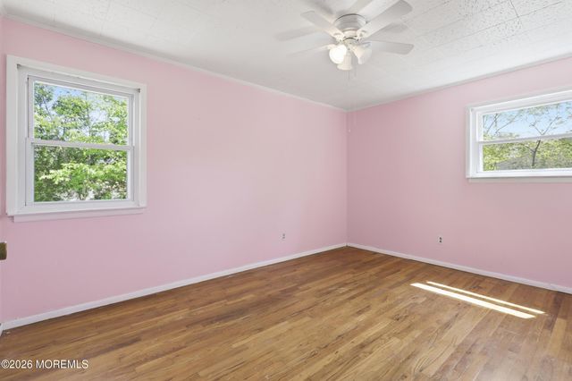 14 Woodridge Avenue, Toms River, NJ 08755