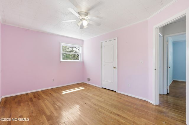 14 Woodridge Avenue, Toms River, NJ 08755