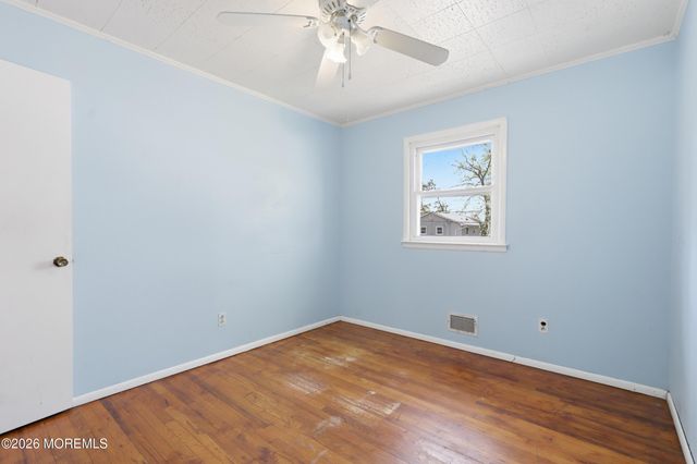 14 Woodridge Avenue, Toms River, NJ 08755