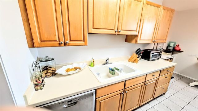 4822 OCEAN BOULEVARD 5F, Sarasota, FL 34242