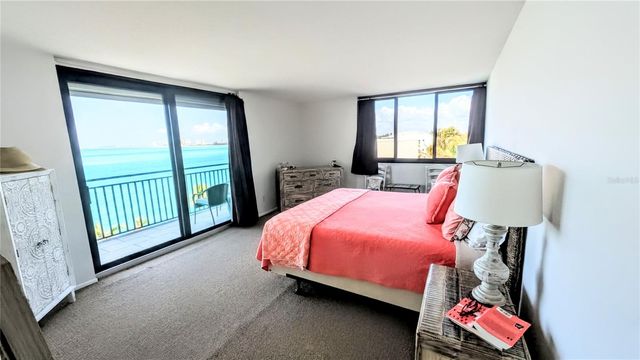 4822 OCEAN BOULEVARD 5F, Sarasota, FL 34242