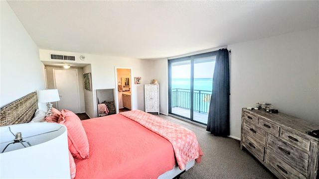 4822 OCEAN BOULEVARD 5F, Sarasota, FL 34242