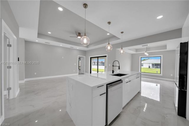 2507 39th ST SW, Lehigh Acres, FL 33976