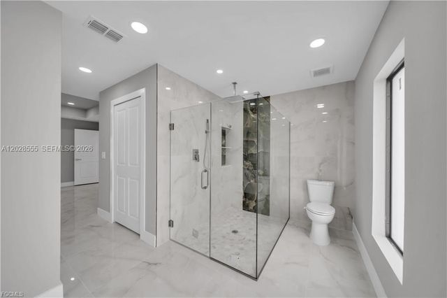 2507 39th ST SW, Lehigh Acres, FL 33976