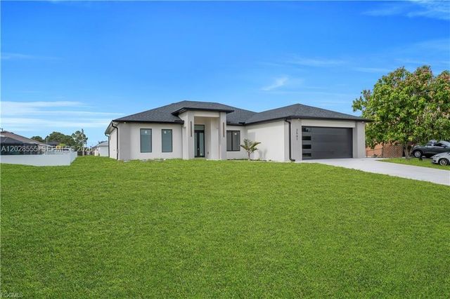 2507 39th ST SW, Lehigh Acres, FL 33976