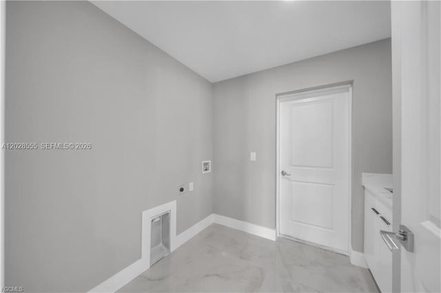 2507 39th ST SW, Lehigh Acres, FL 33976
