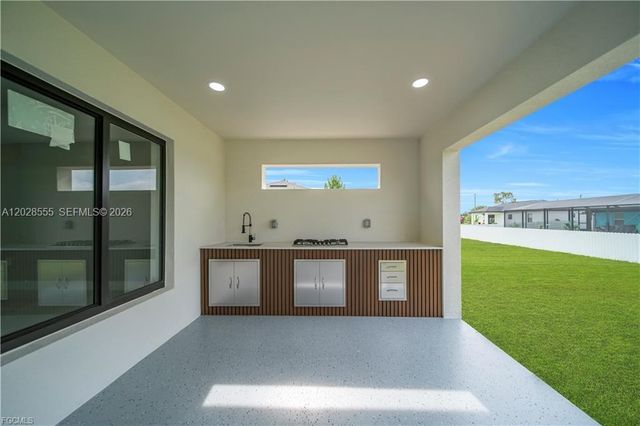 2507 39th ST SW, Lehigh Acres, FL 33976