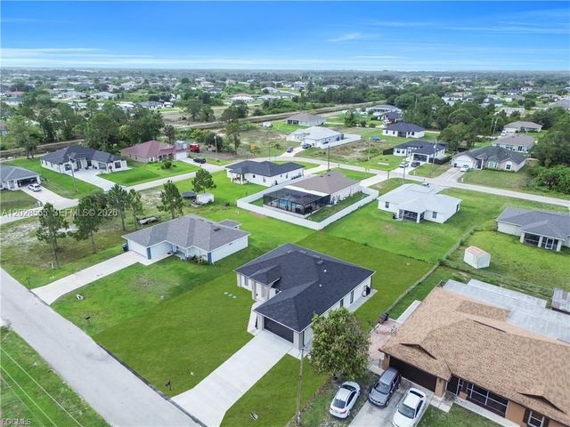 2507 39th ST SW, Lehigh Acres, FL 33976