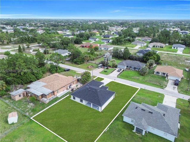2507 39th ST SW, Lehigh Acres, FL 33976
