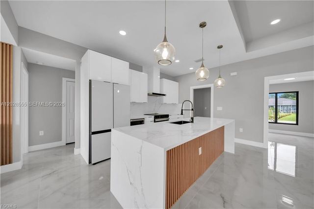 2507 39th ST SW, Lehigh Acres, FL 33976