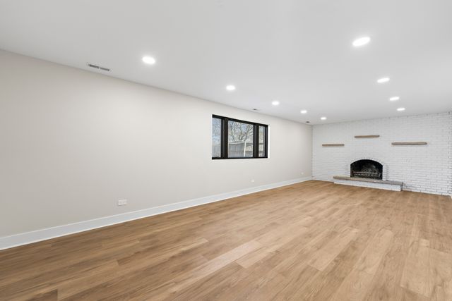 8800 172nd Street, Tinley Park, IL 60487