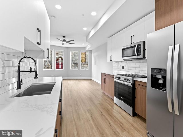861 N 15TH ST, Philadelphia, PA 19130