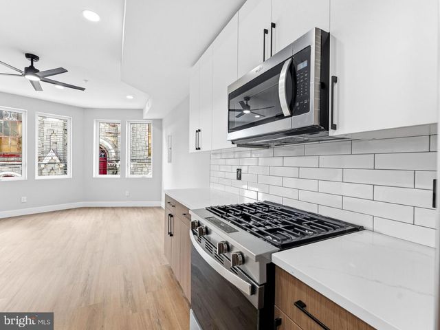 861 N 15TH ST, Philadelphia, PA 19130