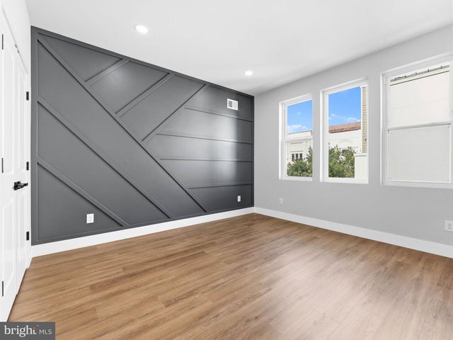861 N 15TH ST, Philadelphia, PA 19130