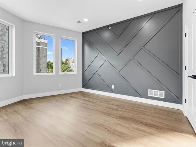 861 N 15TH ST, Philadelphia, PA 19130