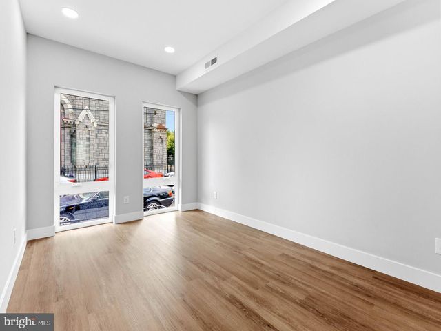 861 N 15TH ST, Philadelphia, PA 19130