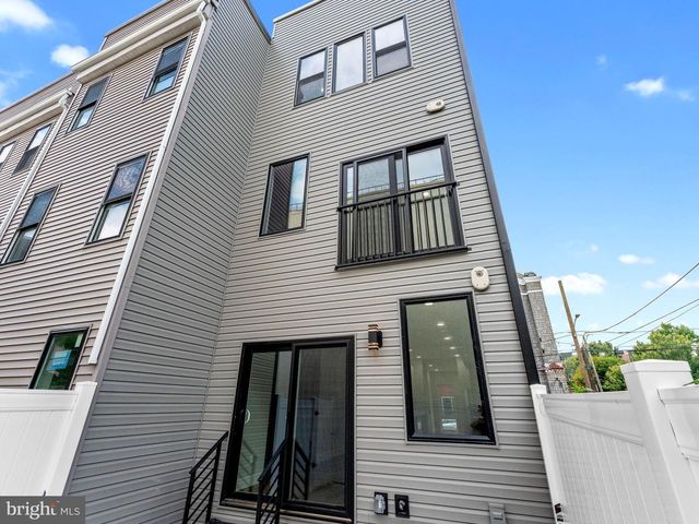 861 N 15TH ST, Philadelphia, PA 19130