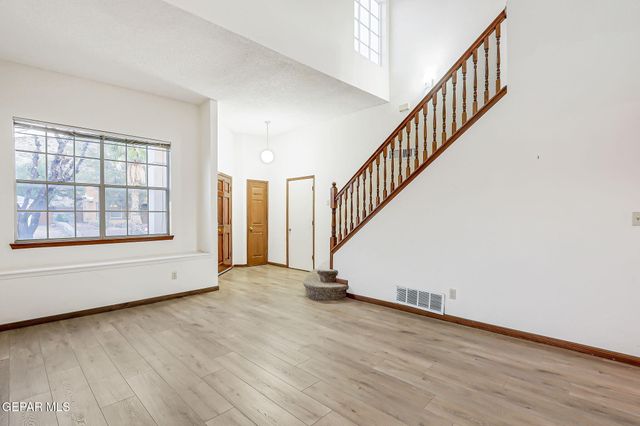 929 Totonaca Lane, El Paso, TX 79912