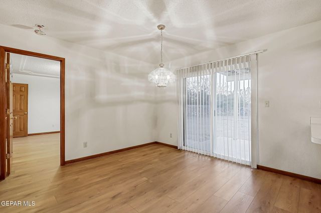 929 Totonaca Lane, El Paso, TX 79912