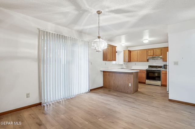 929 Totonaca Lane, El Paso, TX 79912