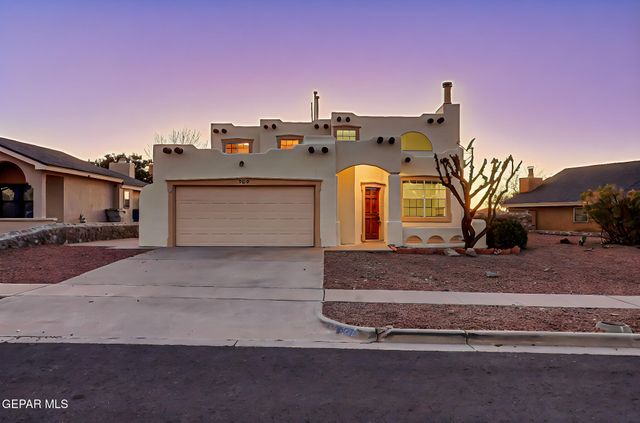 929 Totonaca Lane, El Paso, TX 79912