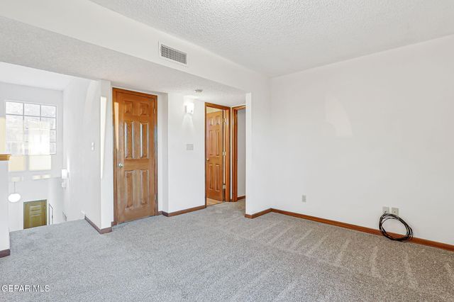 929 Totonaca Lane, El Paso, TX 79912