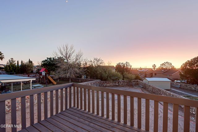 929 Totonaca Lane, El Paso, TX 79912