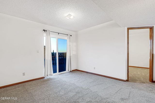 929 Totonaca Lane, El Paso, TX 79912