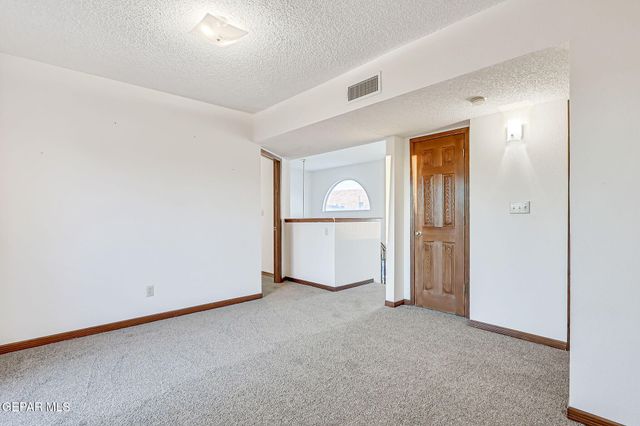 929 Totonaca Lane, El Paso, TX 79912