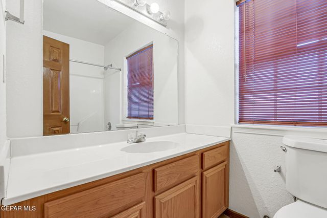 929 Totonaca Lane, El Paso, TX 79912