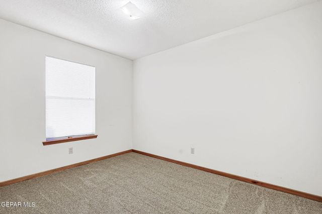 929 Totonaca Lane, El Paso, TX 79912