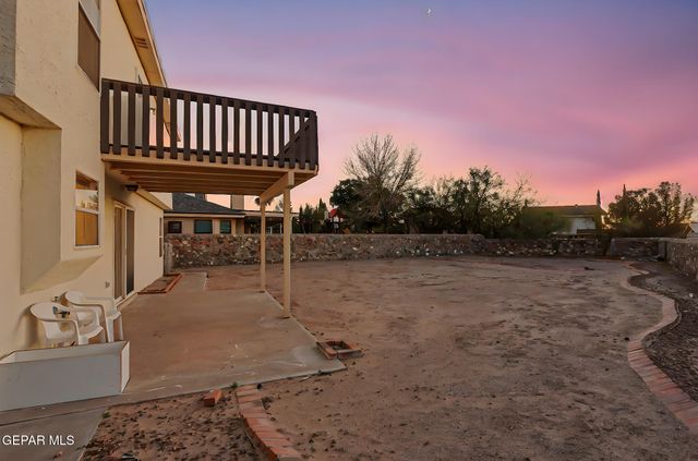 929 Totonaca Lane, El Paso, TX 79912