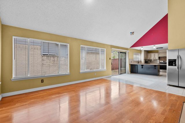 13051 Meadowline Drive, Houston, TX 77082