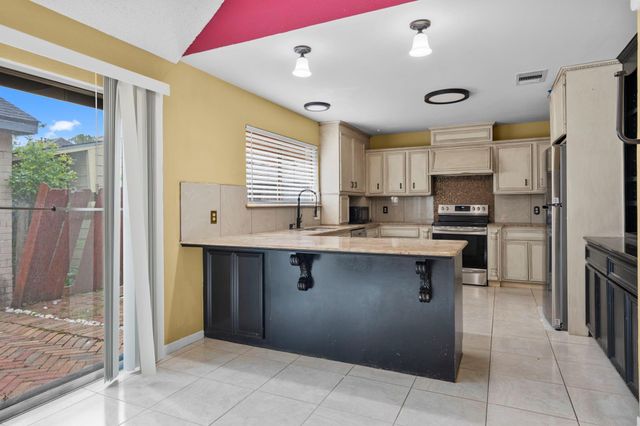 13051 Meadowline Drive, Houston, TX 77082