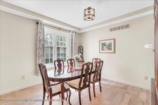 3930 Camperdown Drive, Lansing, MI 48911