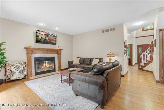 3930 Camperdown Drive, Lansing, MI 48911
