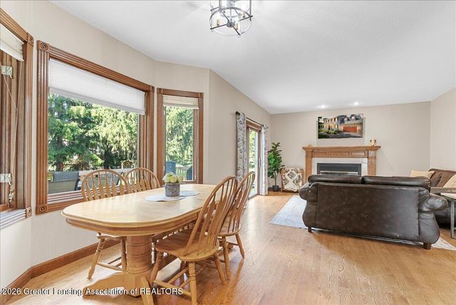 3930 Camperdown Drive, Lansing, MI 48911