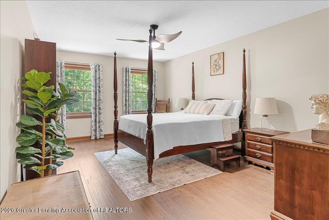 3930 Camperdown Drive, Lansing, MI 48911