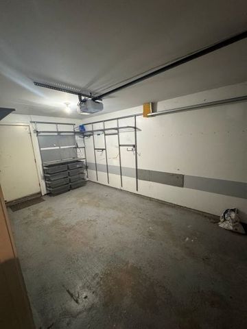 860 N ELSTON Avenue 5, Chicago, IL 60622