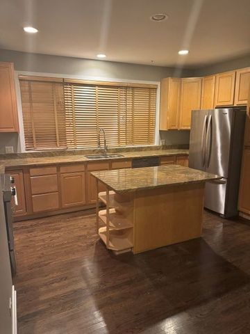 860 N ELSTON Avenue 5, Chicago, IL 60622