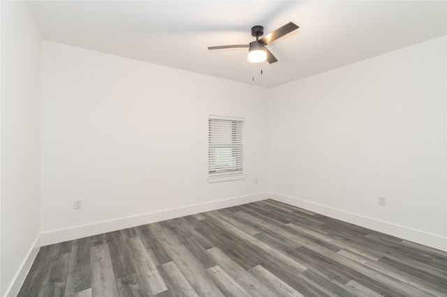 942 COUNTY ROAD 2240, Corsicana, TX 75109