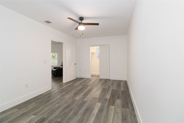 942 COUNTY ROAD 2240, Corsicana, TX 75109