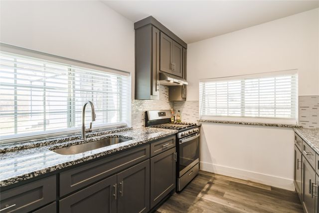 942 COUNTY ROAD 2240, Corsicana, TX 75109