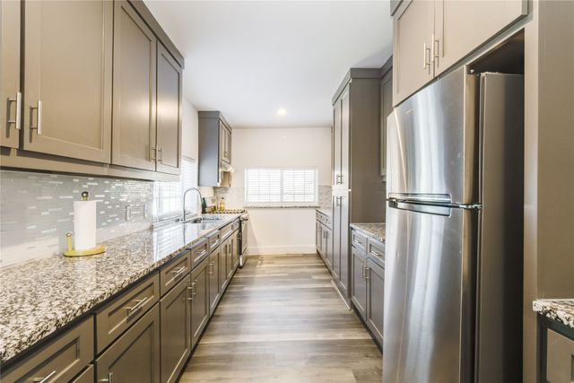 942 COUNTY ROAD 2240, Corsicana, TX 75109