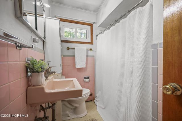 2061 Florence Avenue, Hazlet, NJ 07730