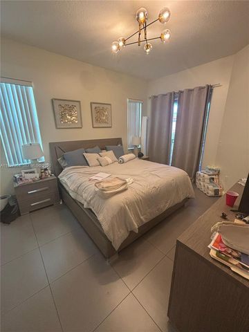 4700 SW 160th Ave 438, Miramar, FL 33027