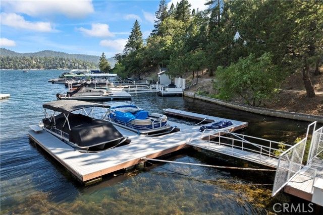 72 N Winter Harbor Cove C, Lake Arrowhead, CA 92352
